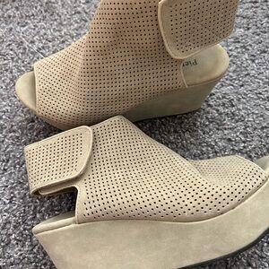 Pierre Dumas Beige Perforated Wedge Sandals